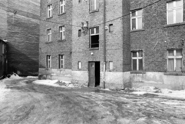 ILWIS — bâtiment en Silésie, noir et blanc